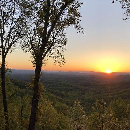 Appalachian Sunrise Amazing Views Close To Blue Ridge Hike From The Cabin Exterior photo